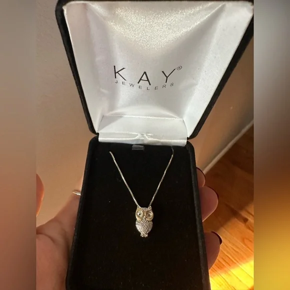 BRAND NEW KAY NECKLACE - Picture 4 of 4